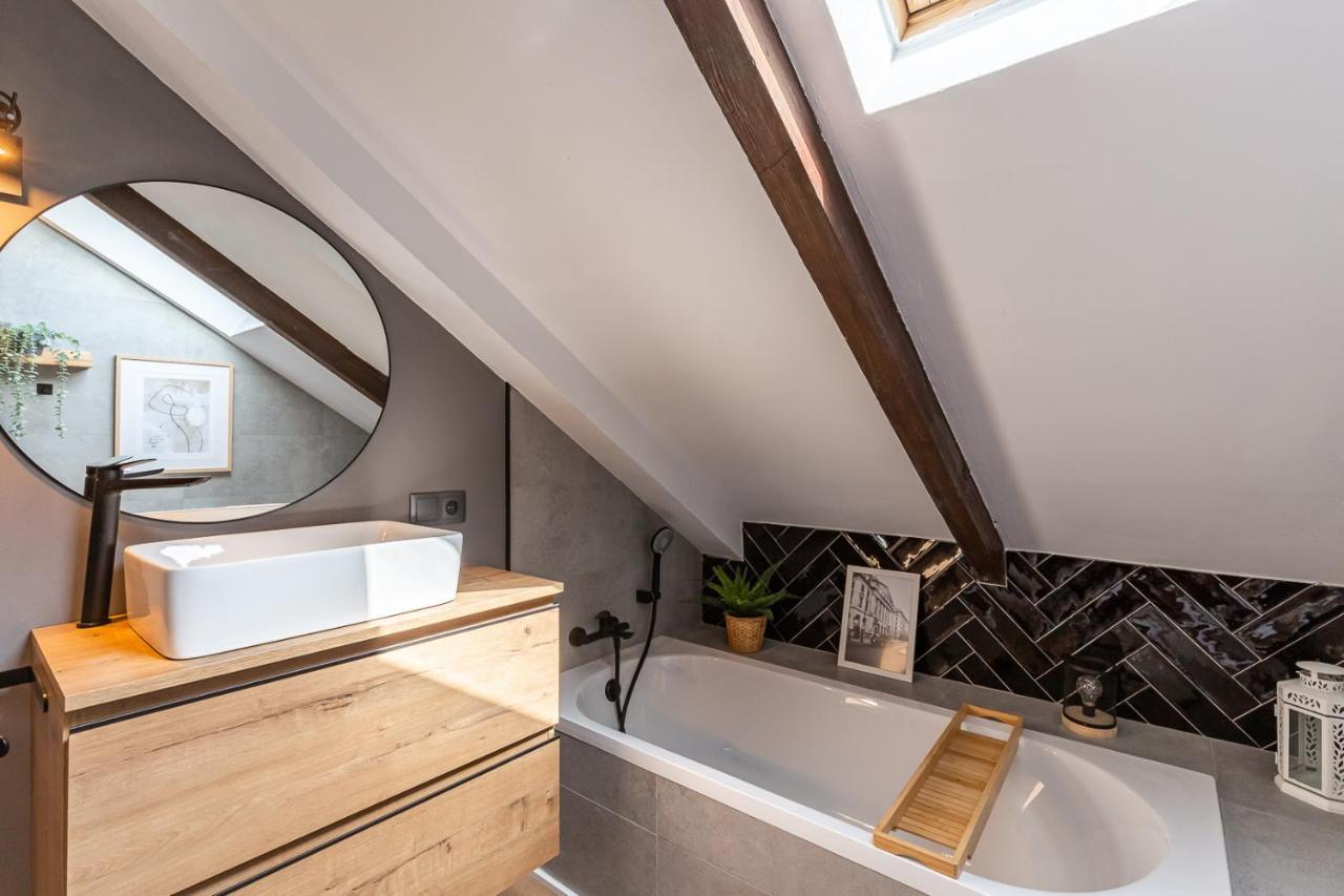 Suite Homes Penthouse Lazcano 5 Malaga Exterior photo